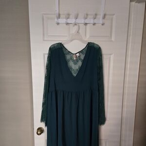 Divided Green Lace Sleeve Midi Dress